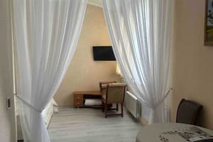 Отель Александрия. Улучшенный двухместный (двухкомнатный) 2