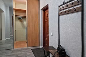 Home hotel вул. Раїси Окипної 7