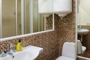 На Клинической (1 подъезд) 16