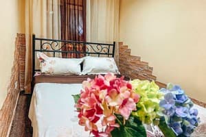 В центре Киева по ул.Саксаганского 1