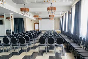 Верховина на Петропавловской 14